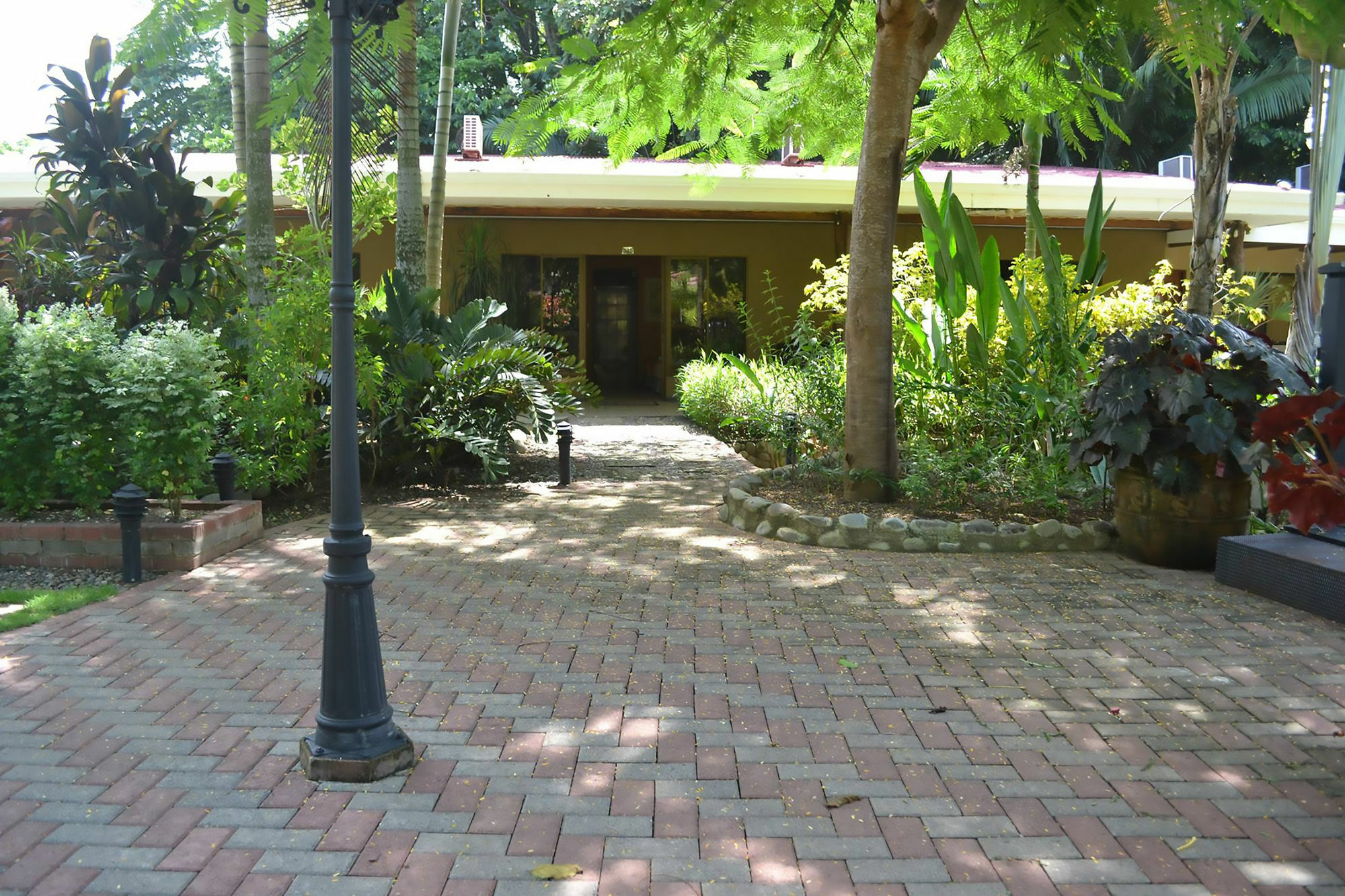 Diuwak Hotel Dominical Exterior foto
